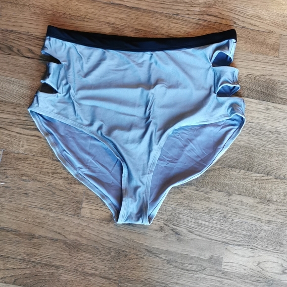 Forever 21 Other - Forever 21 High-Waisted Cut-Out Bikini Bottoms 3X